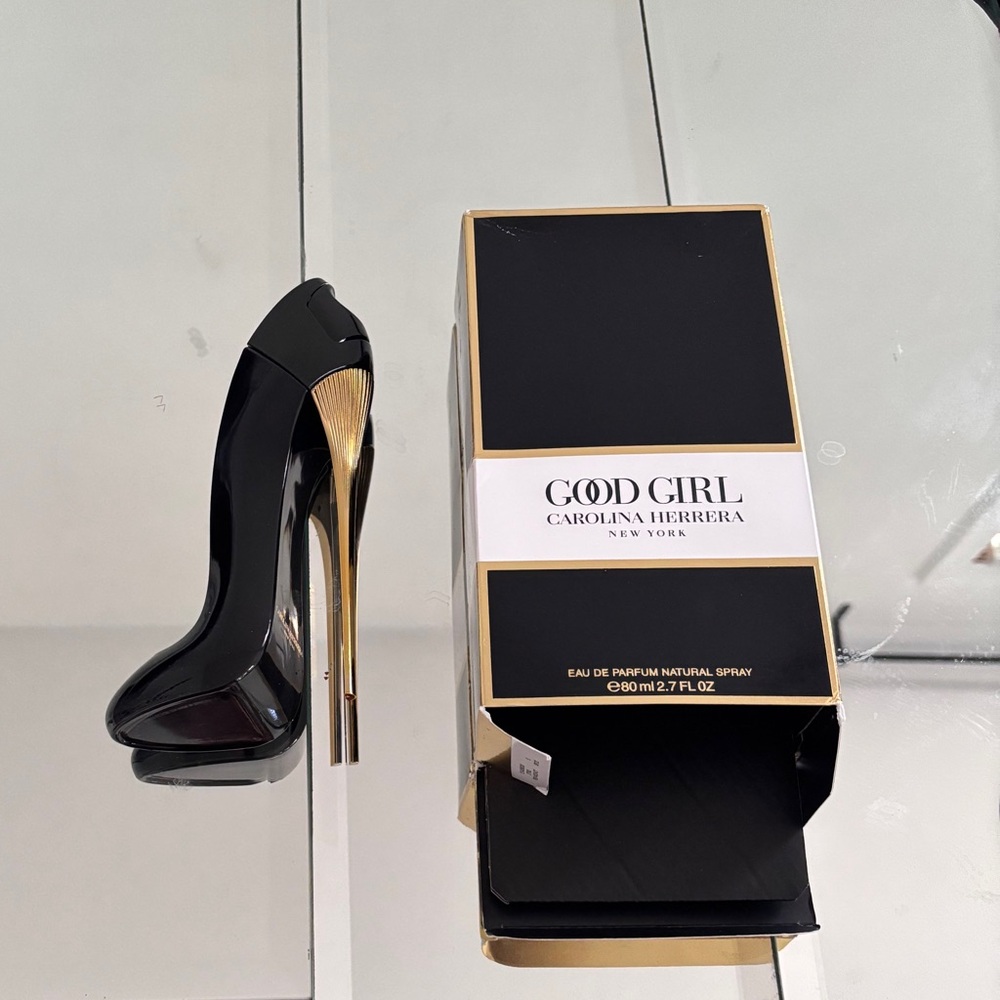 Carolina Herrera Good Girl Eau de Parfum Spray, 2.7 oz. - Picture 2 of 6